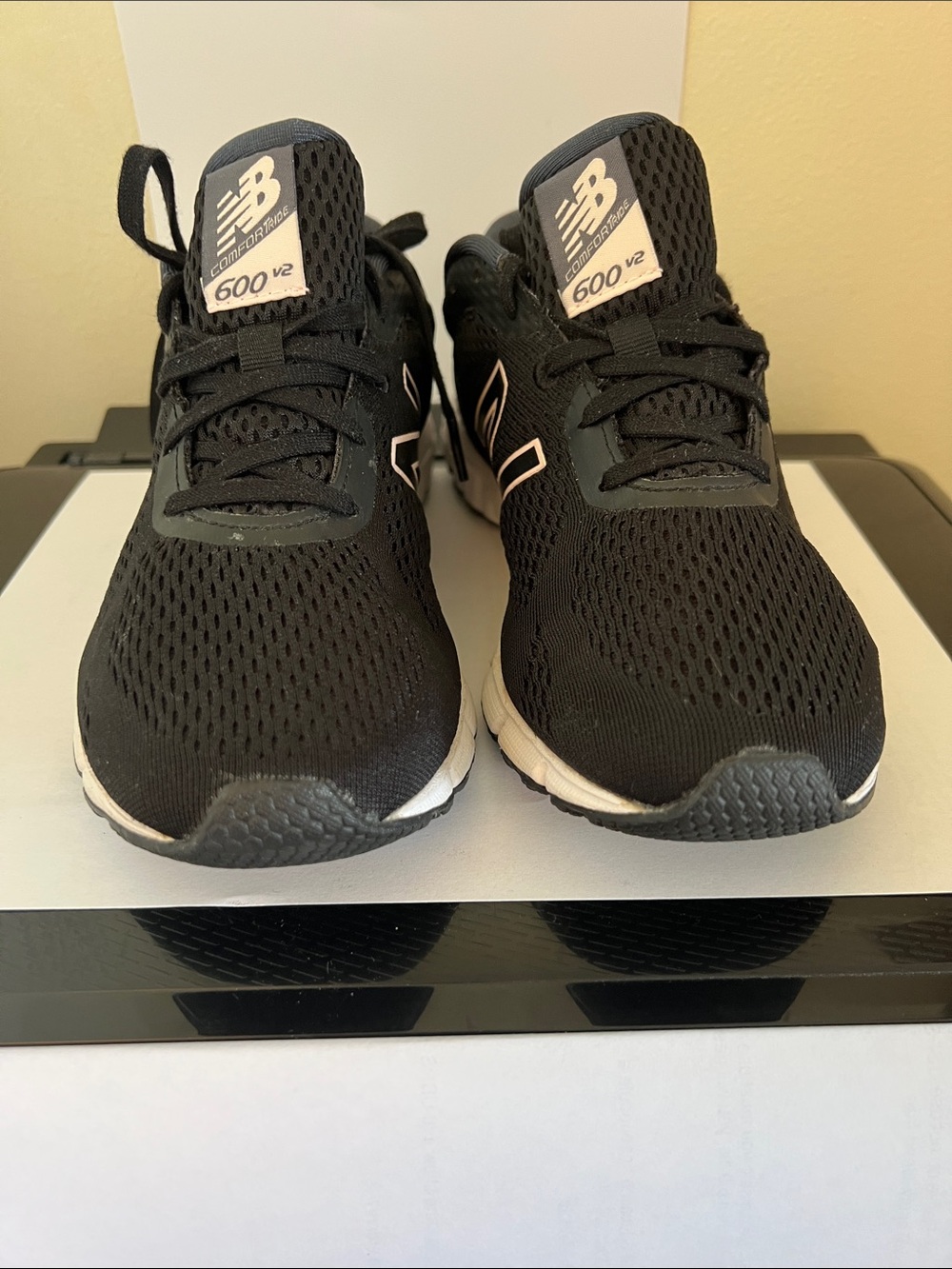 New Balance Black and White 600v2 Mesh Sneakers